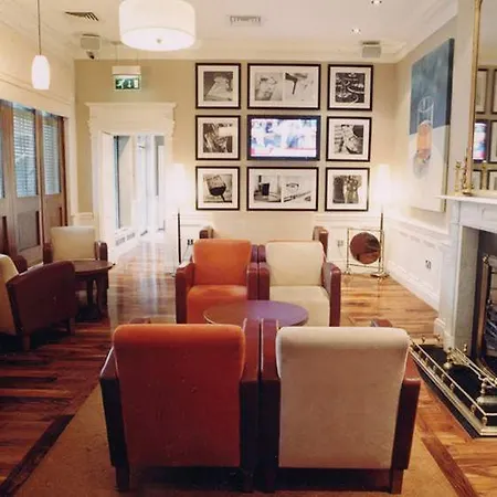 Arthaus Otel 4*