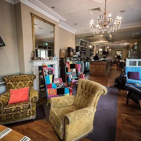 Arthaus Hotel 4*